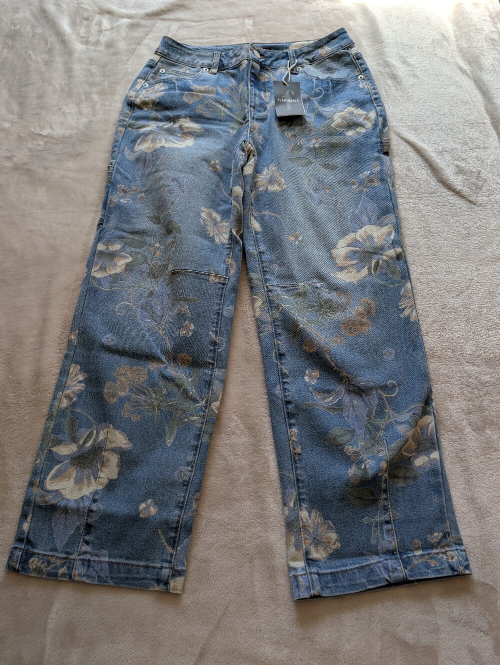 Flamingals Light Floral Crop Jeans NWT Medium - Picture 2 of 8